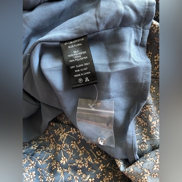 NEW Astr The Label Women’s Maxi Floral Silky Puff Sleeve Dress Size Large - Picture 15 of 16